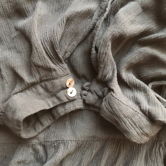 Black dress‎ - Picture 2 of 3